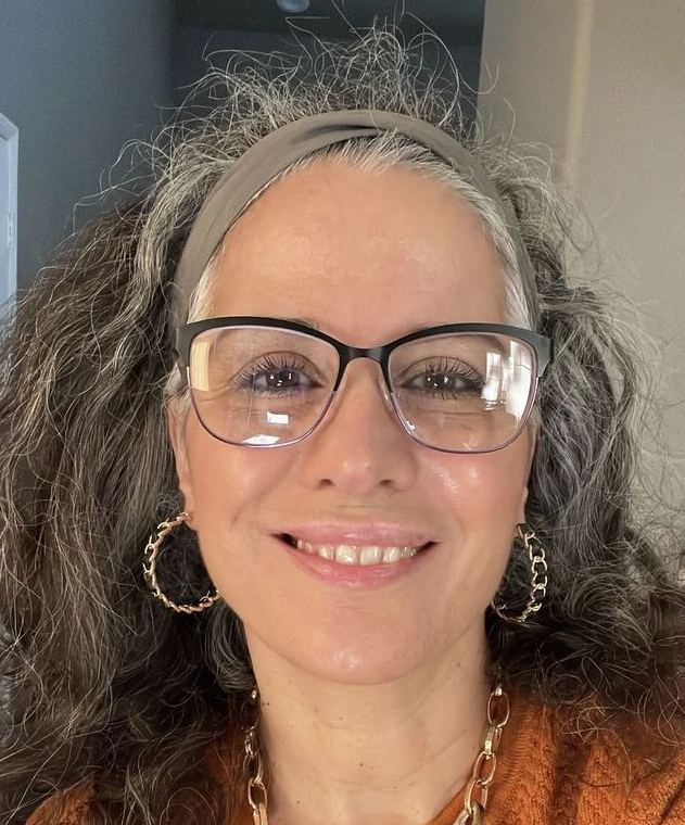 <em>Maria E.</em>